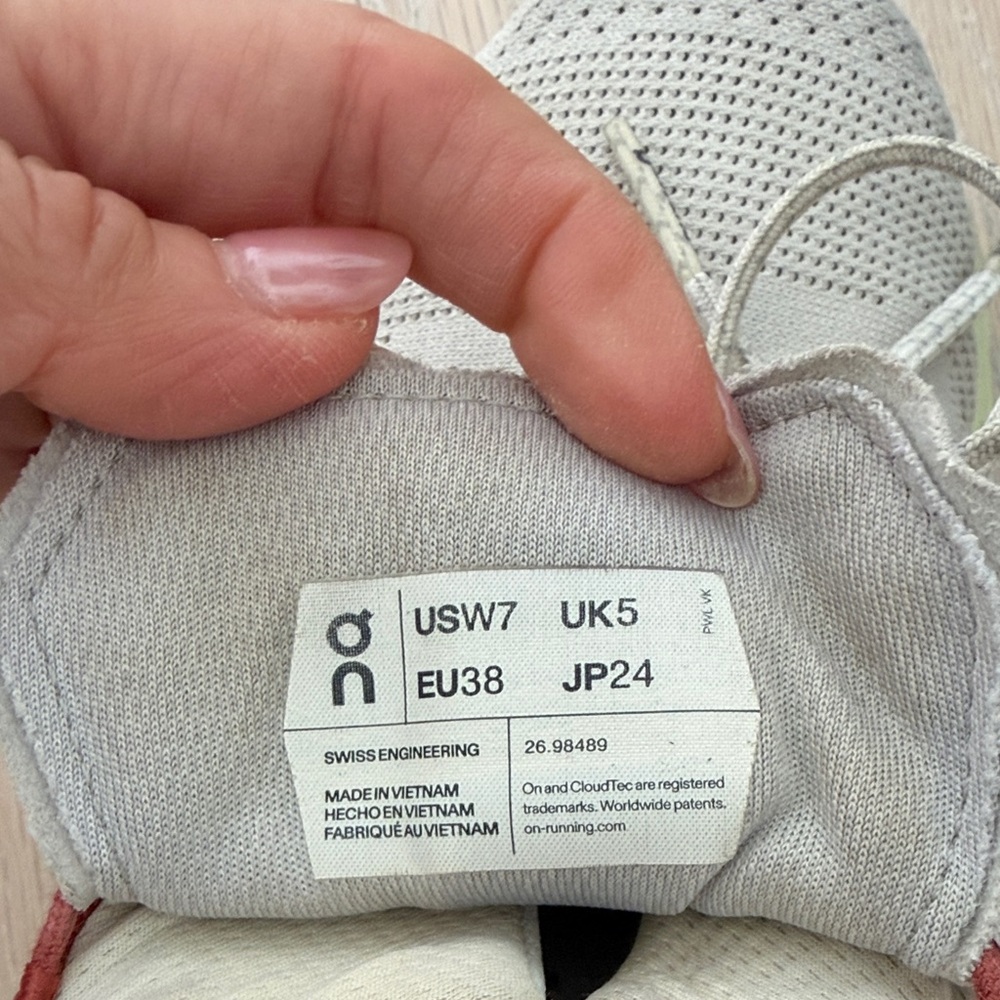 On cloud Running sneakers - Picture 5 of 6